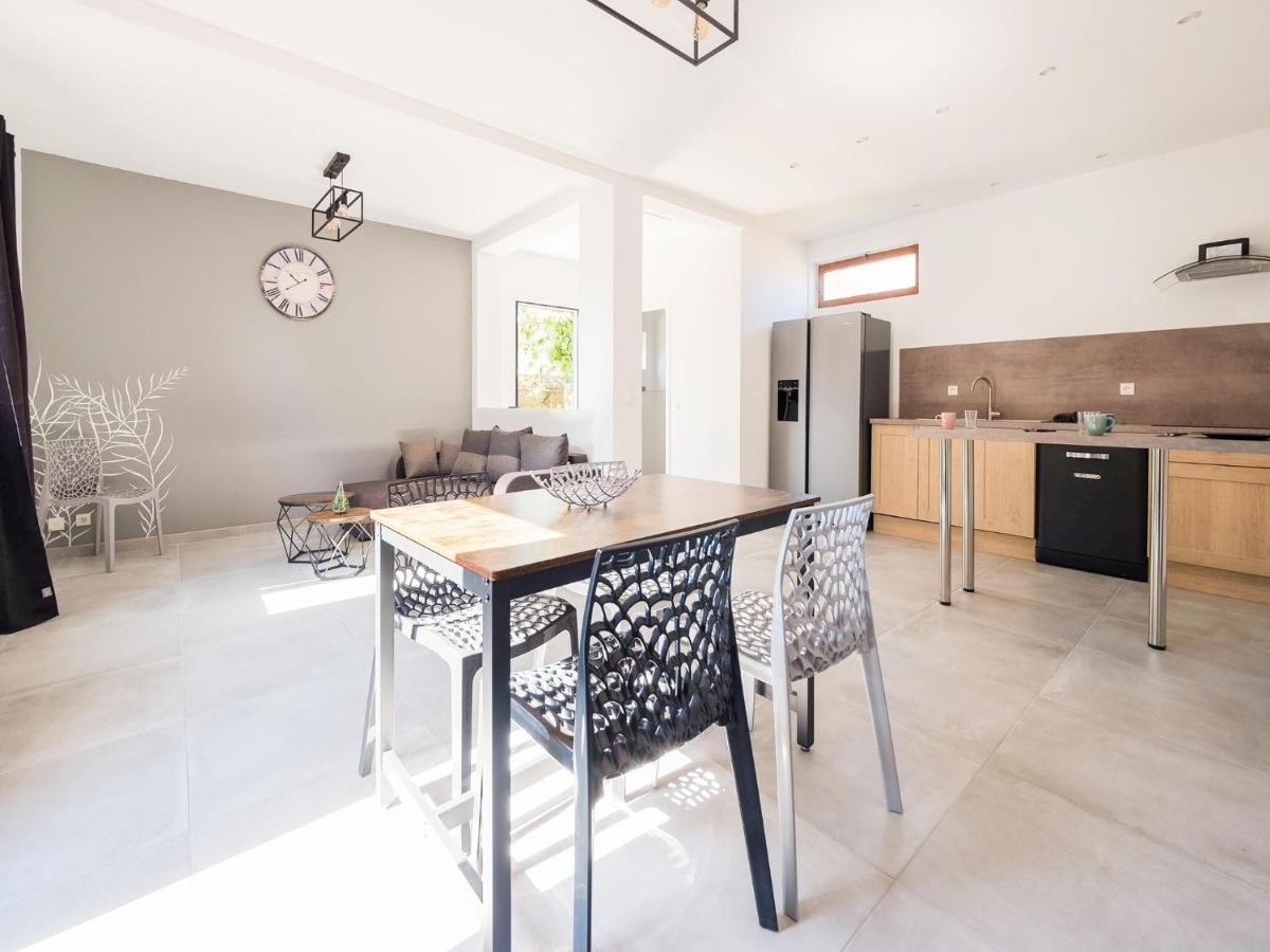 Fully Renovated House Only Few Minutes Walk Away From Ohama Beach Vierville-sur-Mer Exterior photo
