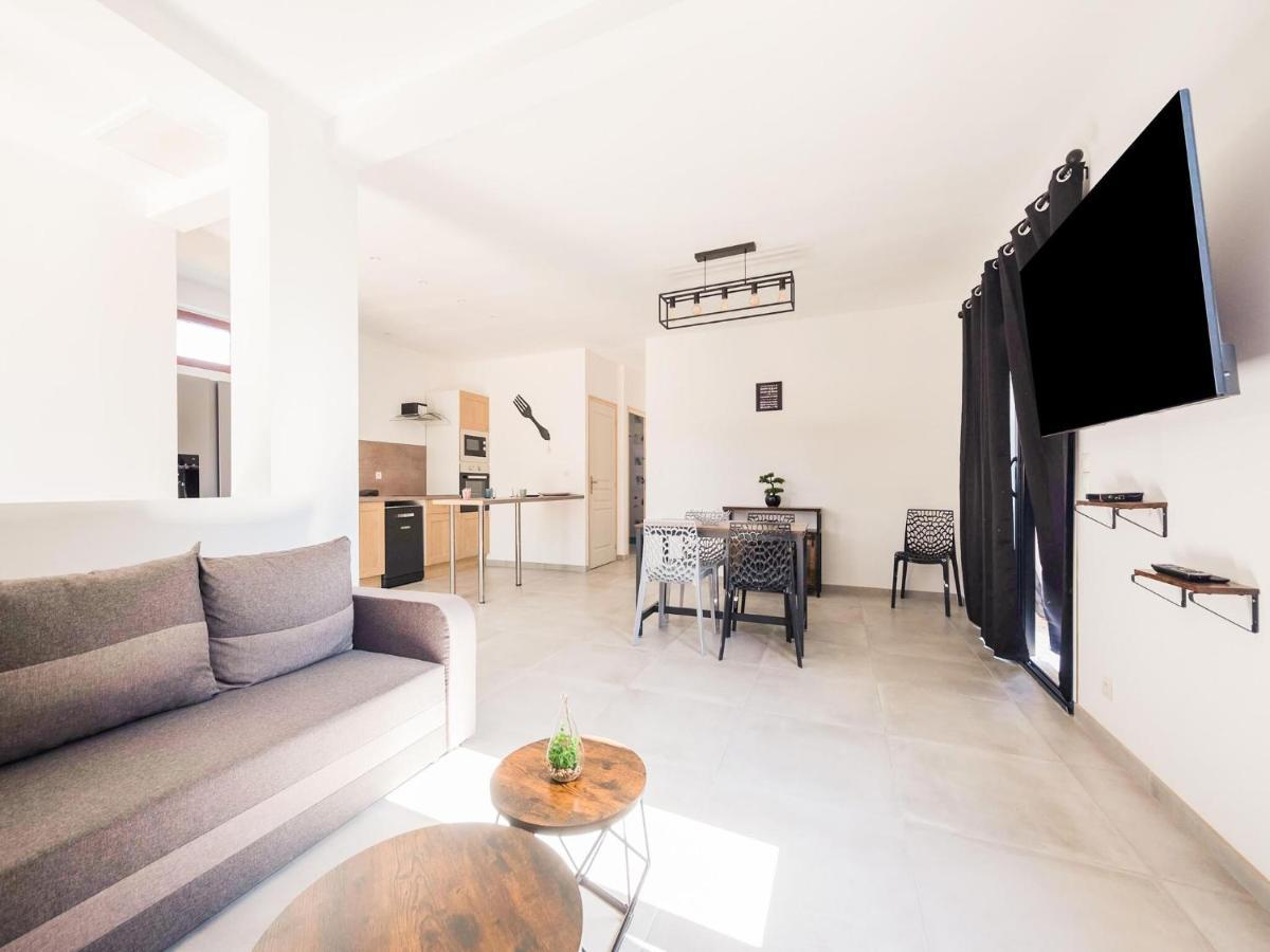 Fully Renovated House Only Few Minutes Walk Away From Ohama Beach Vierville-sur-Mer Exterior photo